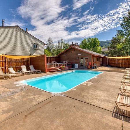 Between The Pines Steamboat Springs Exterior photo